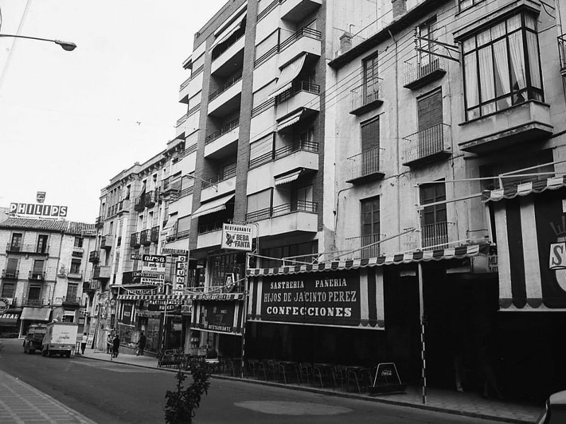 Calle Bernab Soriano - Calle Bernab Soriano. Foto antigua