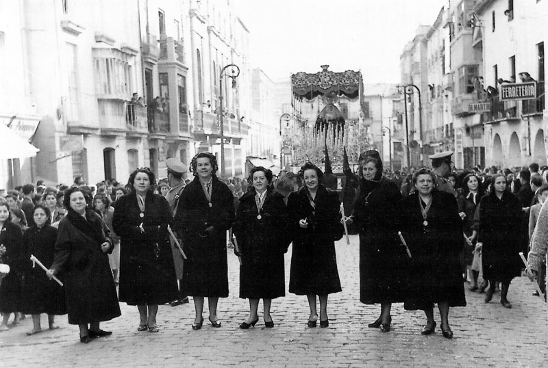 Calle Bernab Soriano - Calle Bernab Soriano. Nuestra Seora de los Dolores 1953