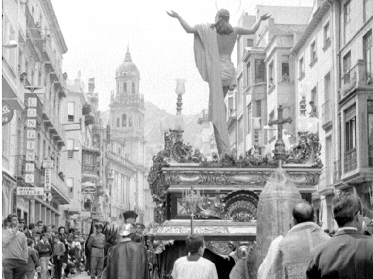 Calle Bernab Soriano - Calle Bernab Soriano. Foto antigua. Semana Santa