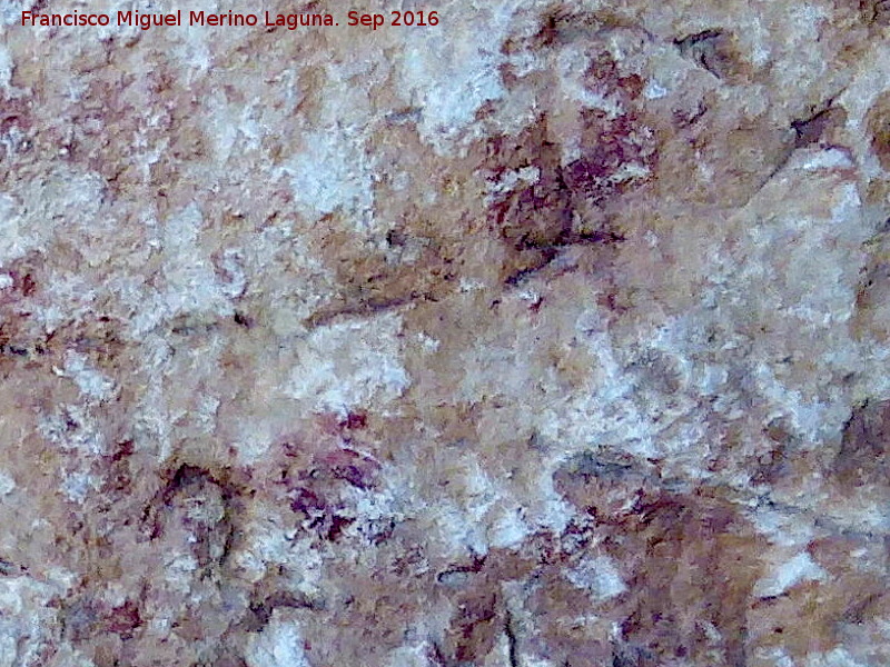 Pinturas rupestres del Pecho de la Fuente II - Pinturas rupestres del Pecho de la Fuente II. Restos de pinturas de la izquierda
