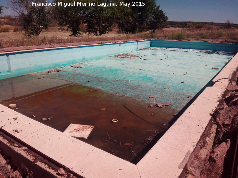 Polvorn de Vadollano - Polvorn de Vadollano. Piscina de tropa