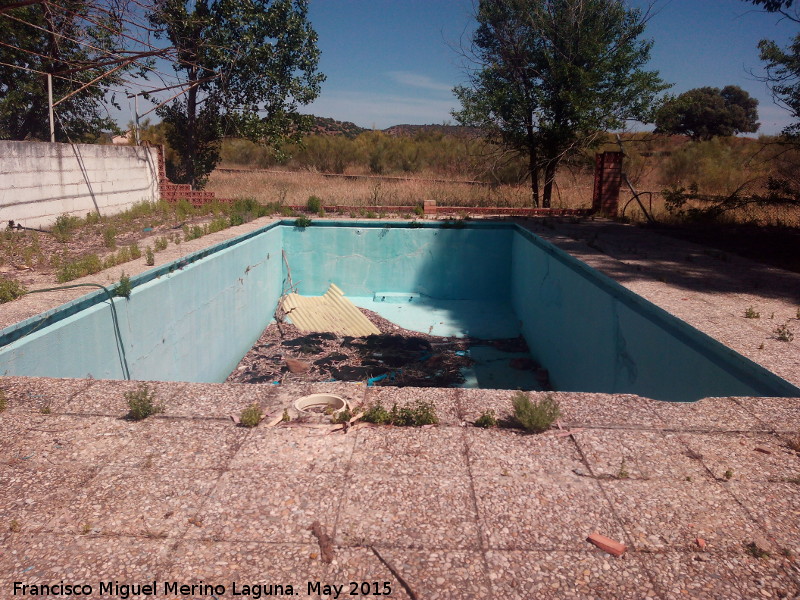 Polvorn de Vadollano - Polvorn de Vadollano. Piscina del mando