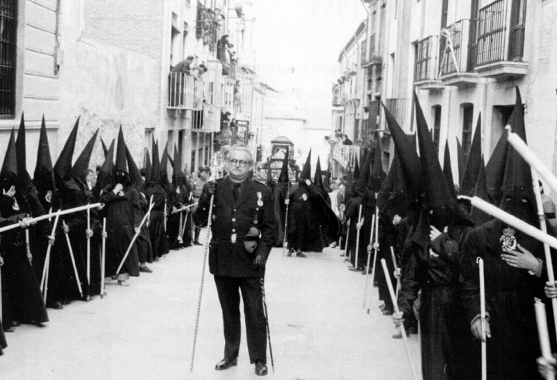 Calle Las Bernardas - Calle Las Bernardas. Santo Entierro 1951