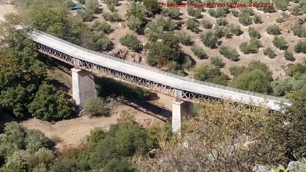Puente de Hierro de Zuheros - Puente de Hierro de Zuheros. Desde el Mirador de la Villa