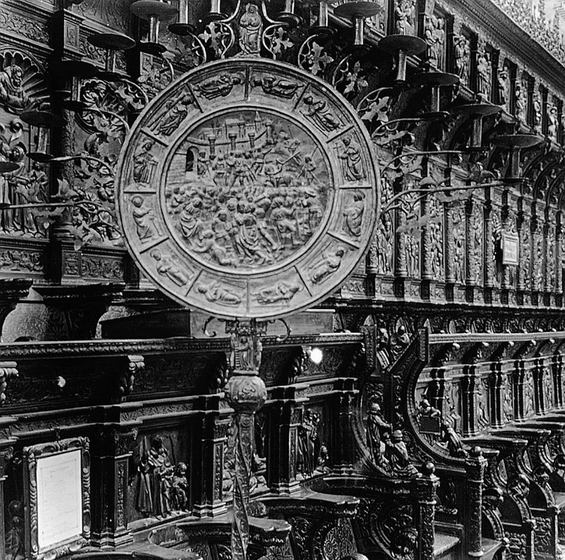 Catedral de Jan - Catedral de Jan. Foto antigua. Candelabro