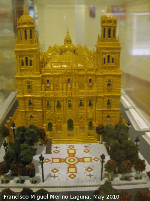 Catedral de Jan. Fachada - Catedral de Jan. Fachada. Maqueta de platilina de Agustn Garzn