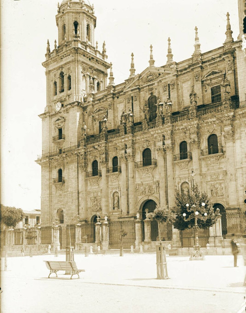 Catedral de Jan. Fachada - Catedral de Jan. Fachada. Foto antigua