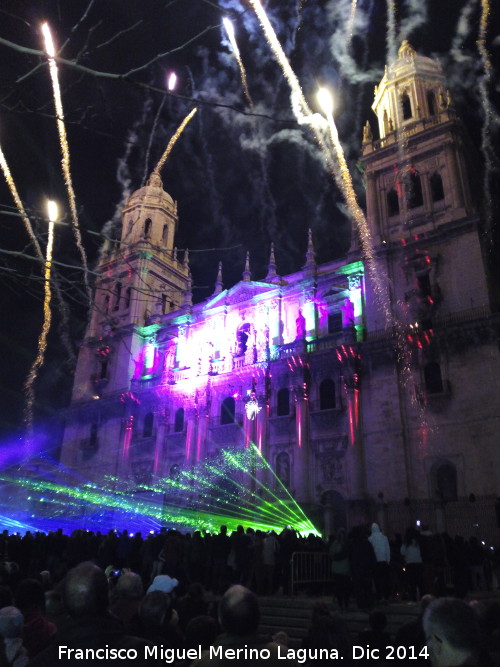 Catedral de Jan. Fachada - Catedral de Jan. Fachada. Espectculo de luz y fuegos artificiales