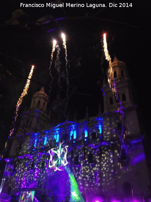 Catedral de Jan. Fachada - Catedral de Jan. Fachada. Espectculo de luz y fuegos artificiales