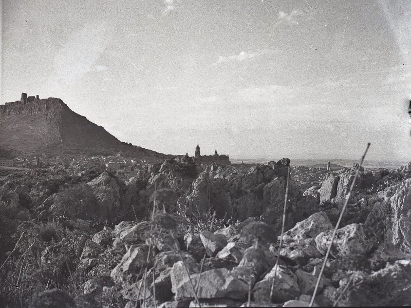 Zumbel Bajo - Zumbel Bajo. Foto antigua. Vistas desde el Zumbel. Archivo IEG