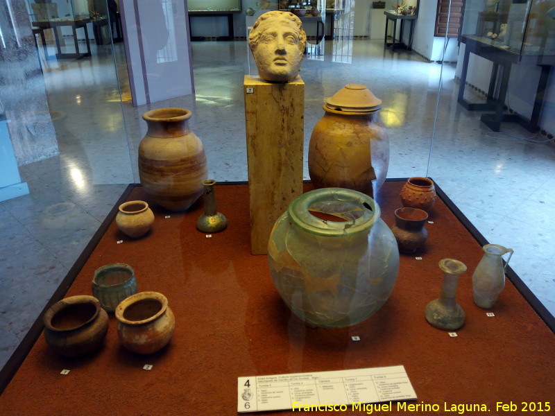 Cstulo. Necrpolis del Cerrillo de los Gordos - Cstulo. Necrpolis del Cerrillo de los Gordos. Museo Arqueolgico de Linares