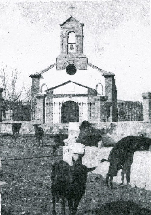 Pilar Nuevo - Pilar Nuevo. Ermita de Nuestra Seora del Pilar y el Pilar Nuevo. Fotografia del ao 1950 IEG