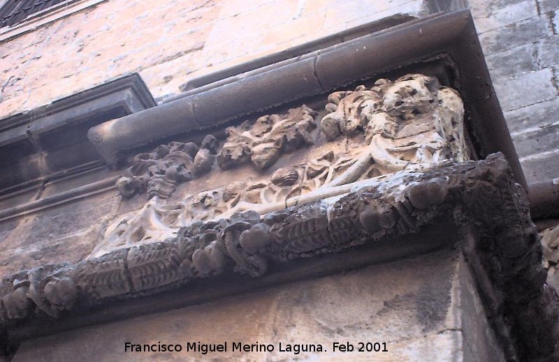 Catedral de Jan. Fachada gtica - Catedral de Jan. Fachada gtica. Inicio de la cenefa por la izquierda