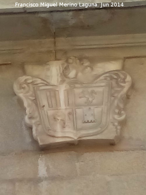 Casa de los Condes de Pozo Ancho - Casa de los Condes de Pozo Ancho. Escudo de los Coello de Portugal