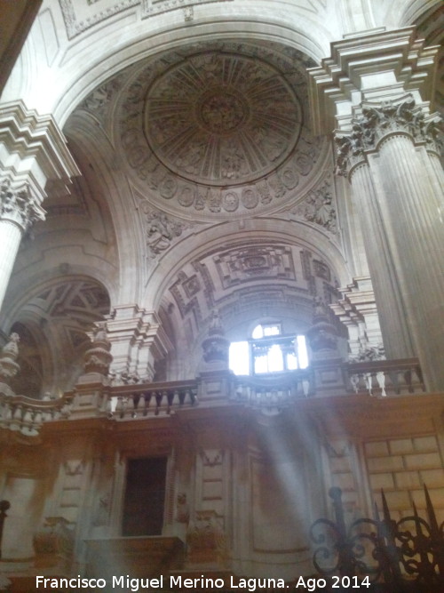 Catedral de Jan. Interior - Catedral de Jan. Interior. Cpula de los Msicos