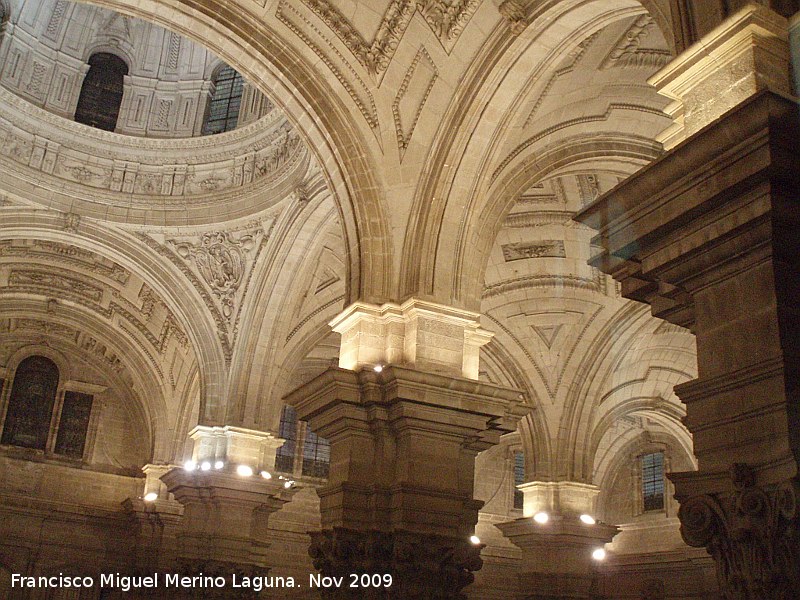 Catedral de Jan. Interior - Catedral de Jan. Interior. 