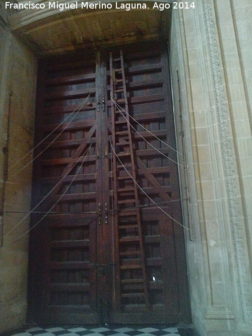 Catedral de Jan. Fachada Interior - Catedral de Jan. Fachada Interior. Puerta del Perdn