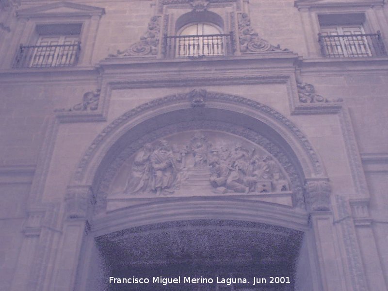 Catedral de Jan. Fachada Interior - Catedral de Jan. Fachada Interior. Relieve sobre la Puerta del Perdn