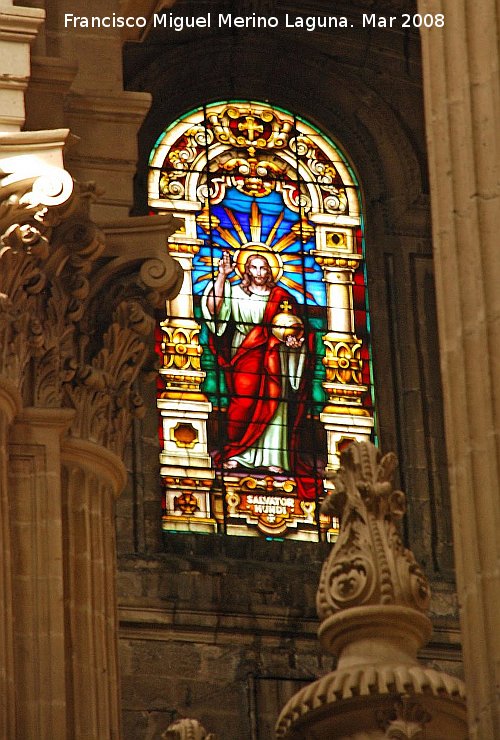 Catedral de Jan. Fachada Interior - Catedral de Jan. Fachada Interior. Vidriera central. Salvator Mundi