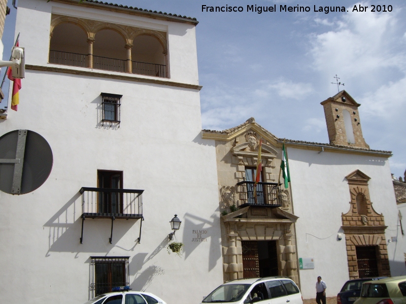 Capilla de Santa Ana - Capilla de Santa Ana. Adosada al Palacio de los Crdenas