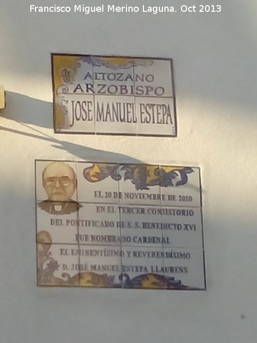 Altozano Arzobispo Jos Manuel Estepa - Altozano Arzobispo Jos Manuel Estepa. Placa