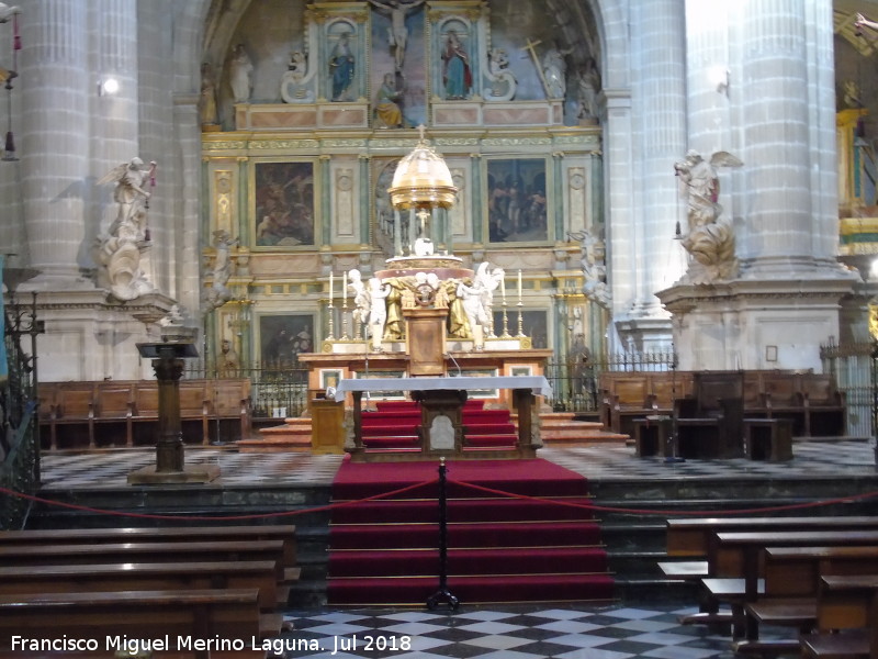 Catedral de Jan. Presbiterio - Catedral de Jan. Presbiterio. 