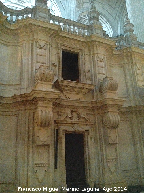 Catedral de Jan. Coro - Catedral de Jan. Coro. Puerta exterior del lado de la Epstola