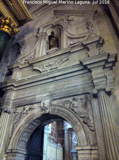 Catedral de Jan. Capilla de Santiago - Catedral de Jan. Capilla de Santiago. Puerta de acceso a la antesala de la Sala Capitular