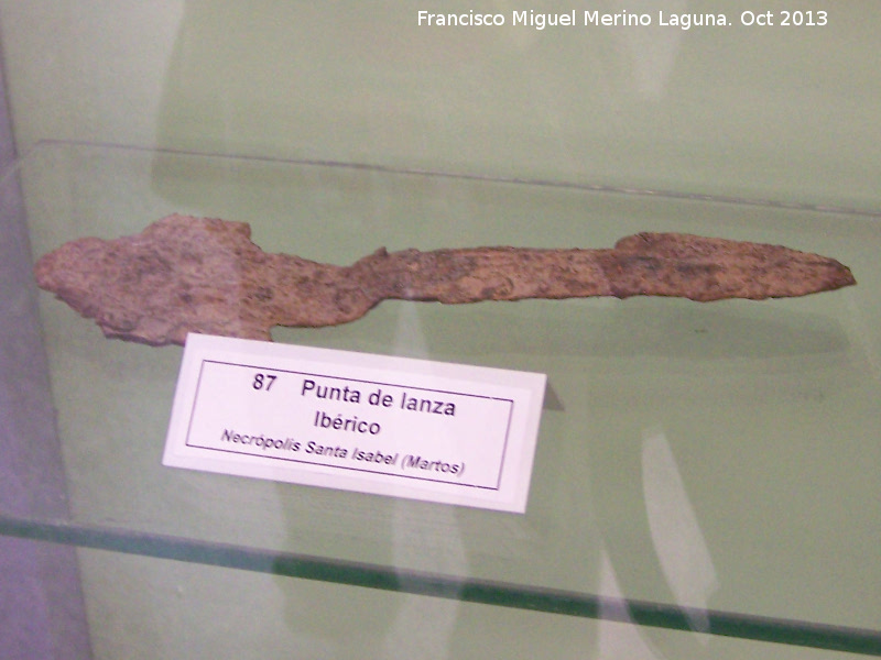 Necrpolis de Santa Isabel - Necrpolis de Santa Isabel. Punta de lanza ibrica. Museo San Antonio de Padua - Martos