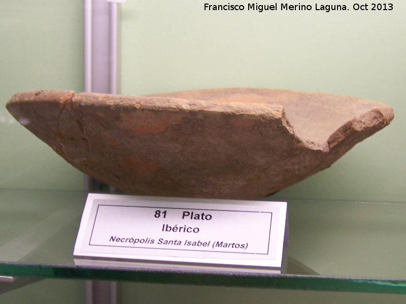 Necrpolis de Santa Isabel - Necrpolis de Santa Isabel. Plato. Museo Colegio San Antonio de Padua - Martos