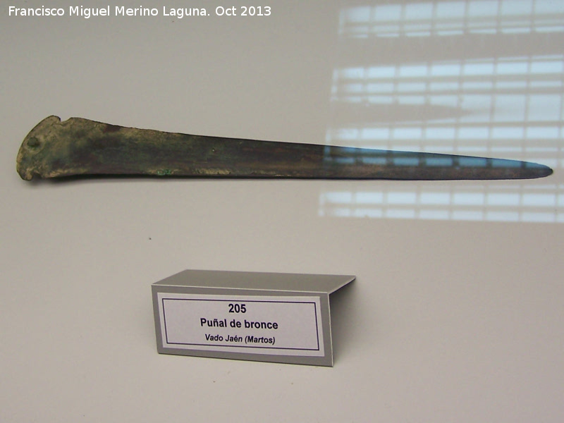 Yacimiento Vado Jan - Yacimiento Vado Jan. Espada de Bronce. Museo San Antonio de Padua