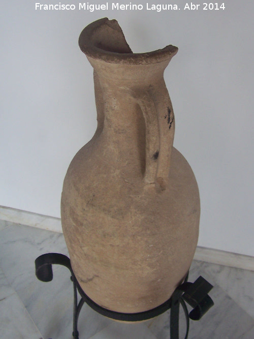 nfora - nfora. nfora romana de garum siglo I d.C. Museo Arqueolgico Profesor Sotomayor - Andjar