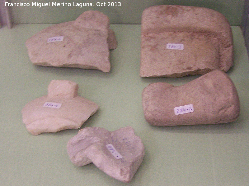 Yacimiento Coto del Fraile - Yacimiento Coto del Fraile. Fragmentos de mortero romano. Museo San Antonio de Padua - Martos