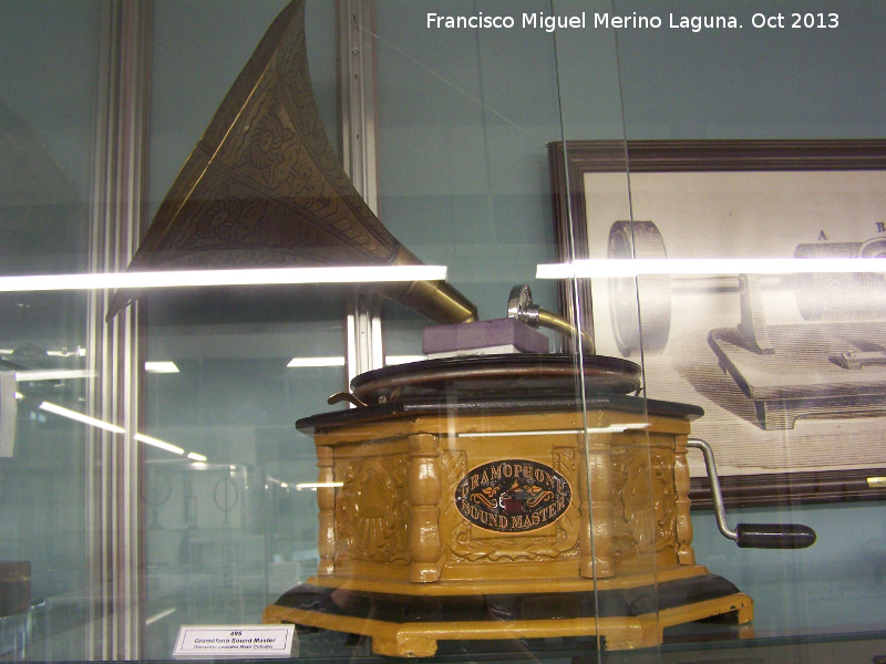 Gramfono - Gramfono. Museo San Antonio de Padua - Martos
