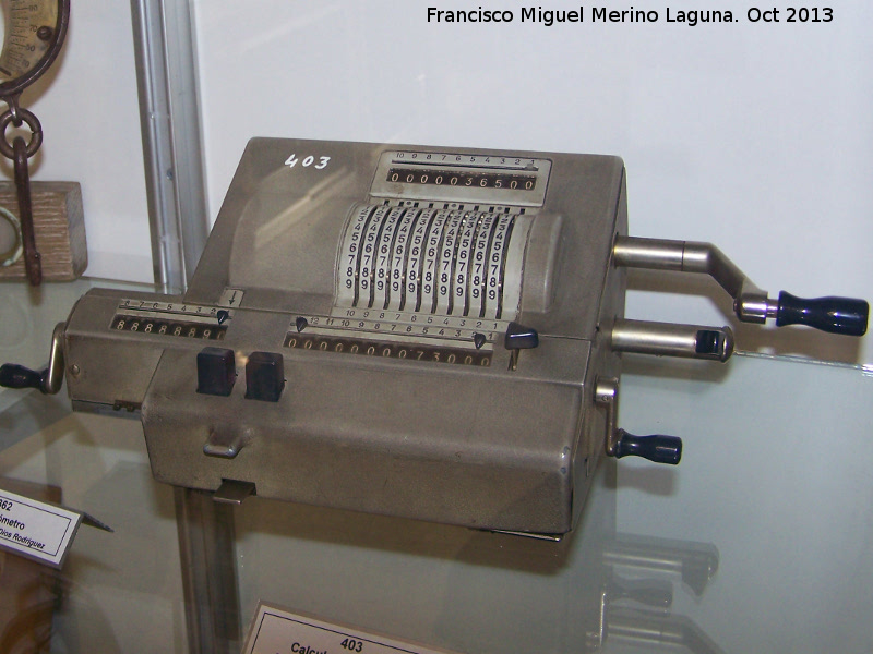 Calculadora - Calculadora. Museo San Antonio de Padua - Martos