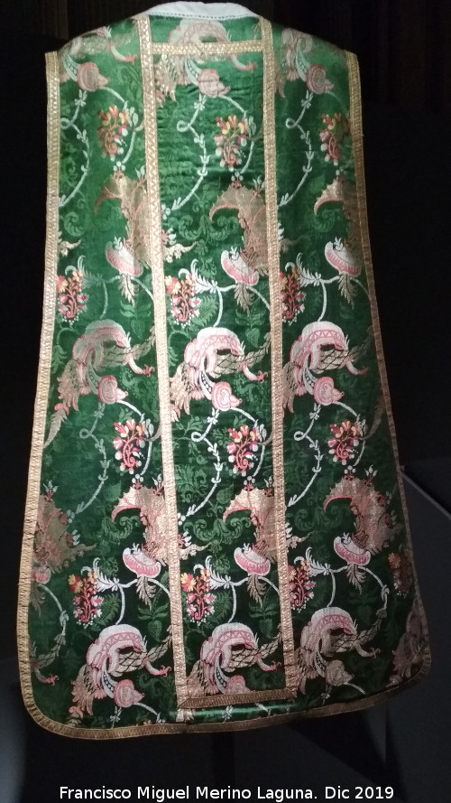 Catedral de Jan. Sacrista - Catedral de Jan. Sacrista. Casulla de 1705-1710