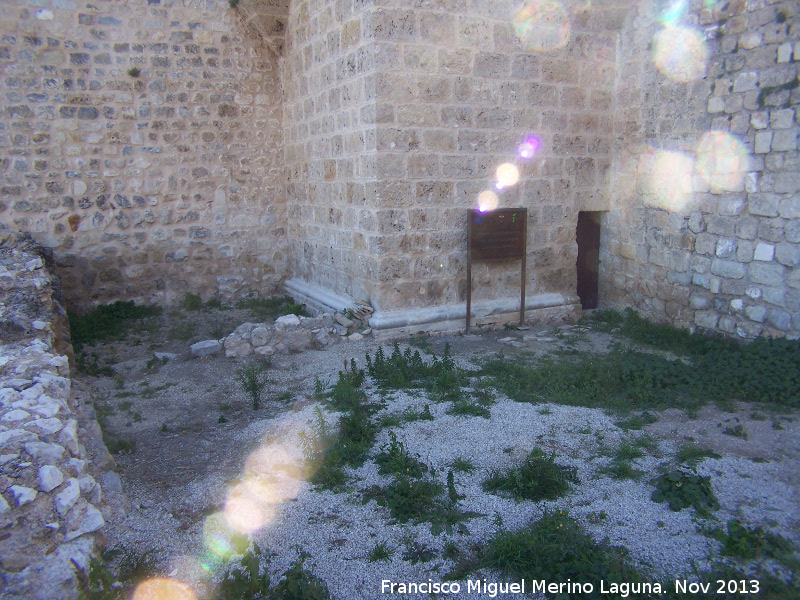 Castillo de La Guardia. Iglesia de Santa María - Castillo de La Guardia. Iglesia de Santa María. Base de campanario