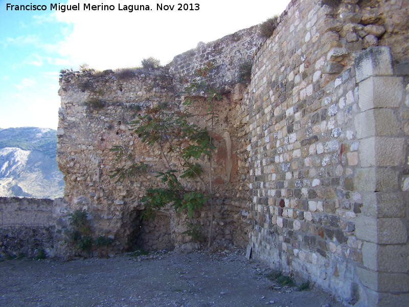 Castillo de La Guardia. Muralla - Castillo de La Guardia. Muralla. Esquina de la muralla