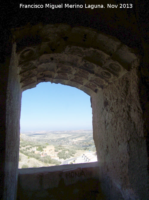 Castillo de La Guardia. Torre del Homenaje - Castillo de La Guardia. Torre del Homenaje. Ventana con casetones