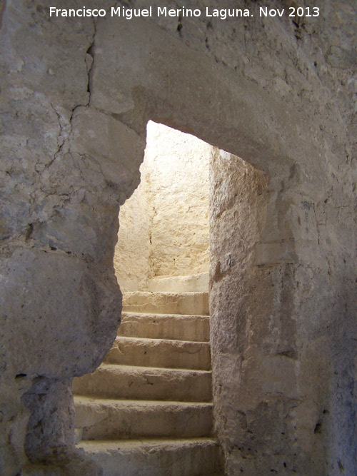 Castillo de La Guardia. Torre del Homenaje - Castillo de La Guardia. Torre del Homenaje. Escaleras de acceso a la segunda planta