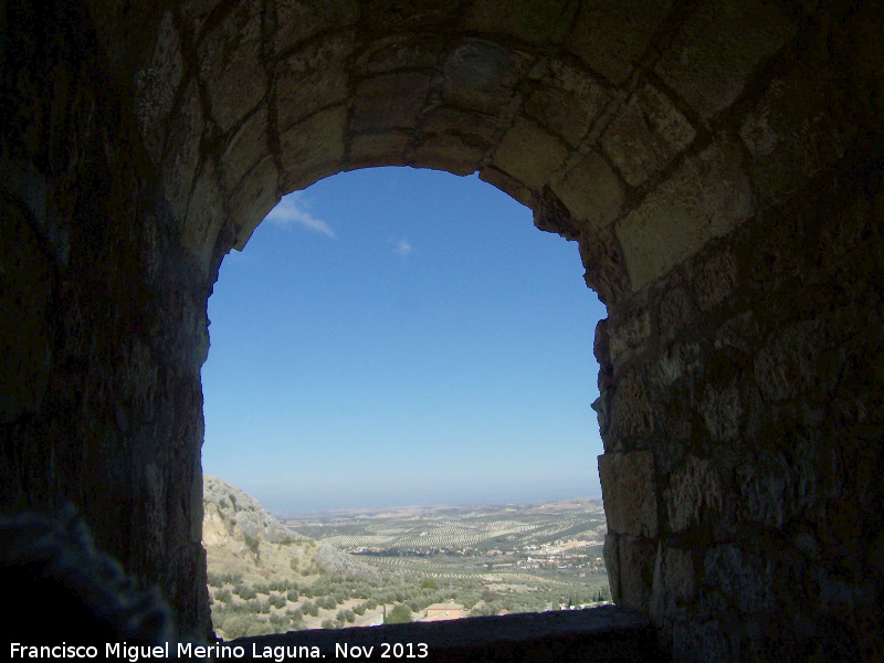 Castillo de La Guardia. Torre del Homenaje - Castillo de La Guardia. Torre del Homenaje. Ventana del segundo piso