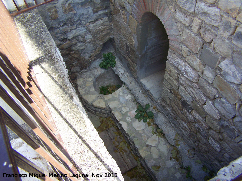 Castillo de La Guardia. Torren del Alczar Noreste - Castillo de La Guardia. Torren del Alczar Noreste. Salida al patio de armas