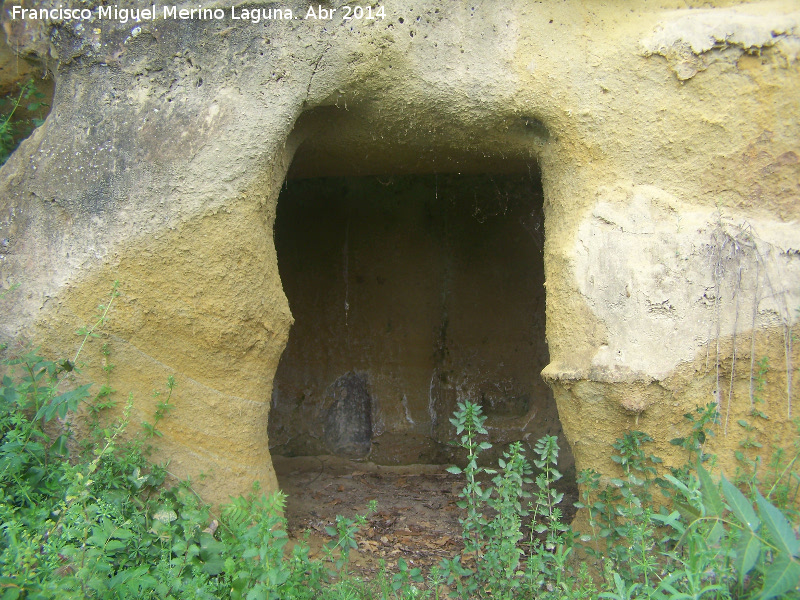 Cuevas de Lituergo - Cuevas de Lituergo. Puerta