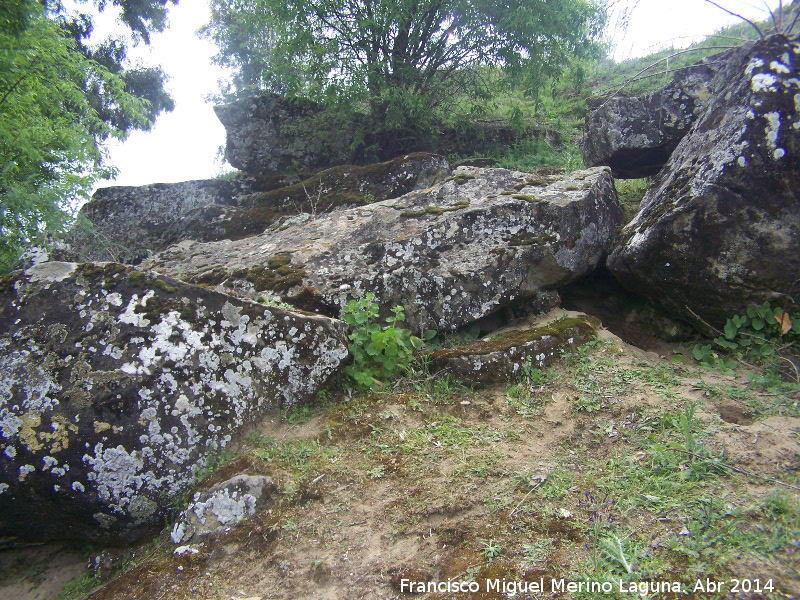 Cuevas de Lituergo - Cuevas de Lituergo. Piedras donde se encuentra un geocaching