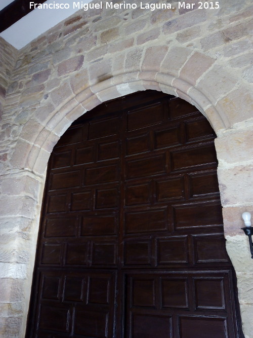 Baslica Mudjar - Baslica Mudjar. Es la entrada ms antiga de la Iglesia. Entrada principal de la Iglesia Romanica
