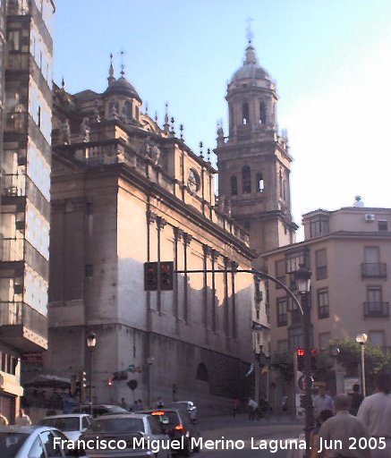 Catedral de Jan. Sagrario - Catedral de Jan. Sagrario. Lateral de la calle Campanas