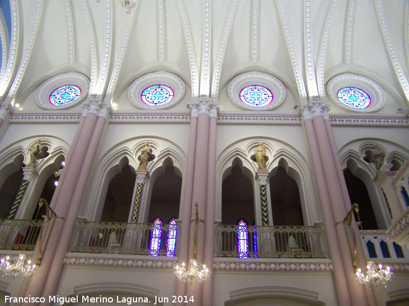 Capilla de los Marqueses de Linares - Capilla de los Marqueses de Linares. Balcones