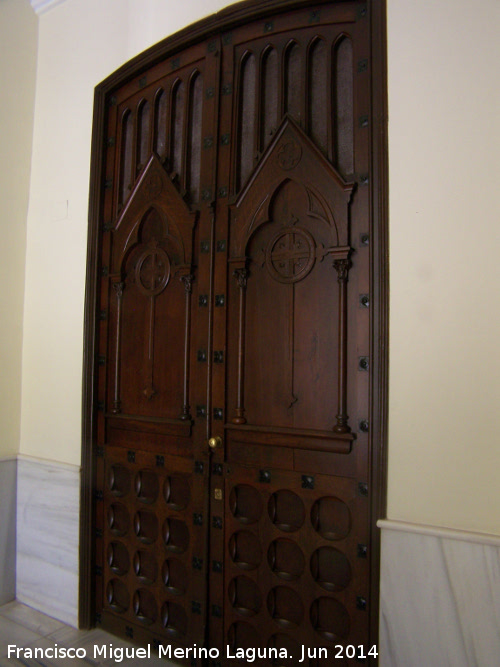 Capilla de los Marqueses de Linares - Capilla de los Marqueses de Linares. Puertas