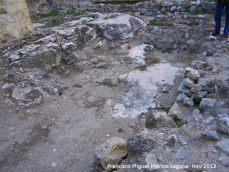 Castillo de La Guardia. Aljibe Almohade - Castillo de La Guardia. Aljibe Almohade. 