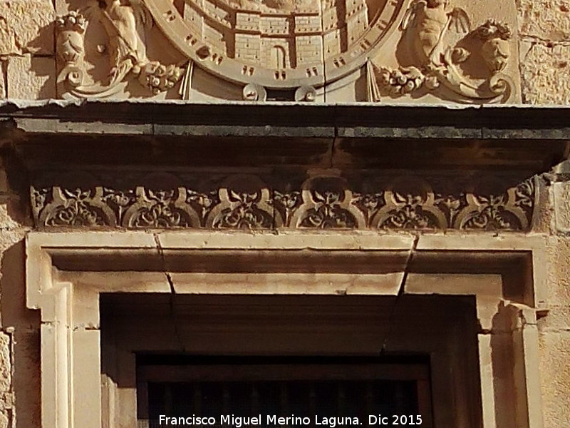 Catedral de Jan. Fachada Sur - Catedral de Jan. Fachada Sur. Friso de la ventana de la Antesacrista